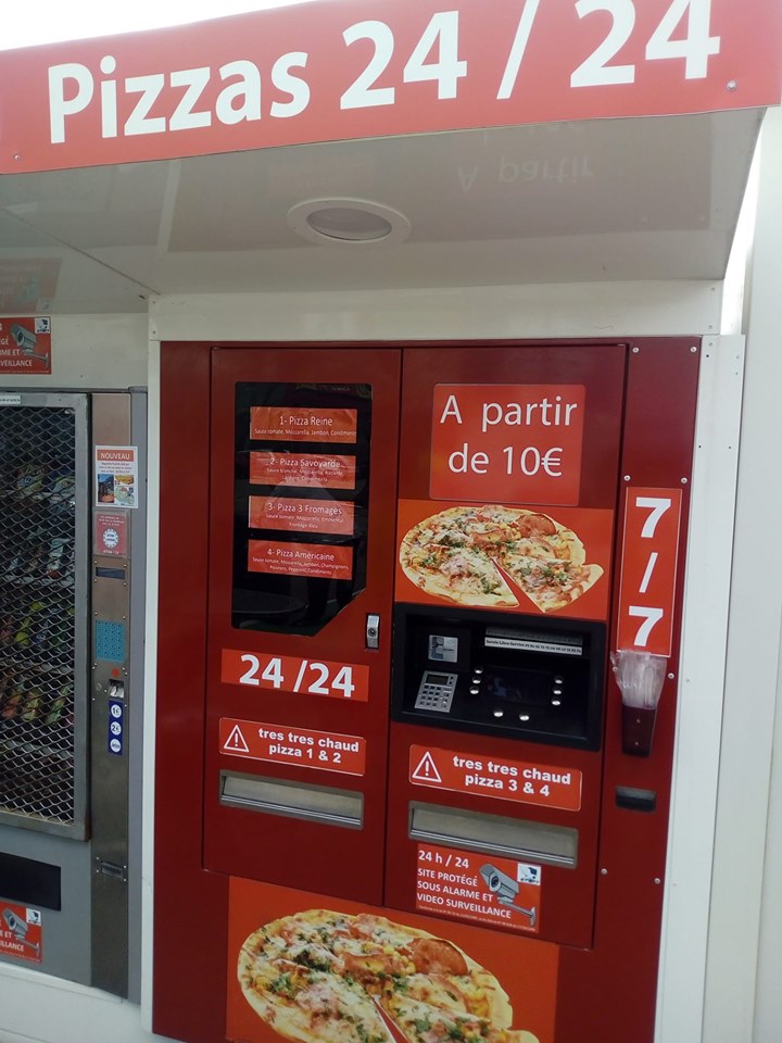 Distributore di pizza automatica in Francia @Facebook.